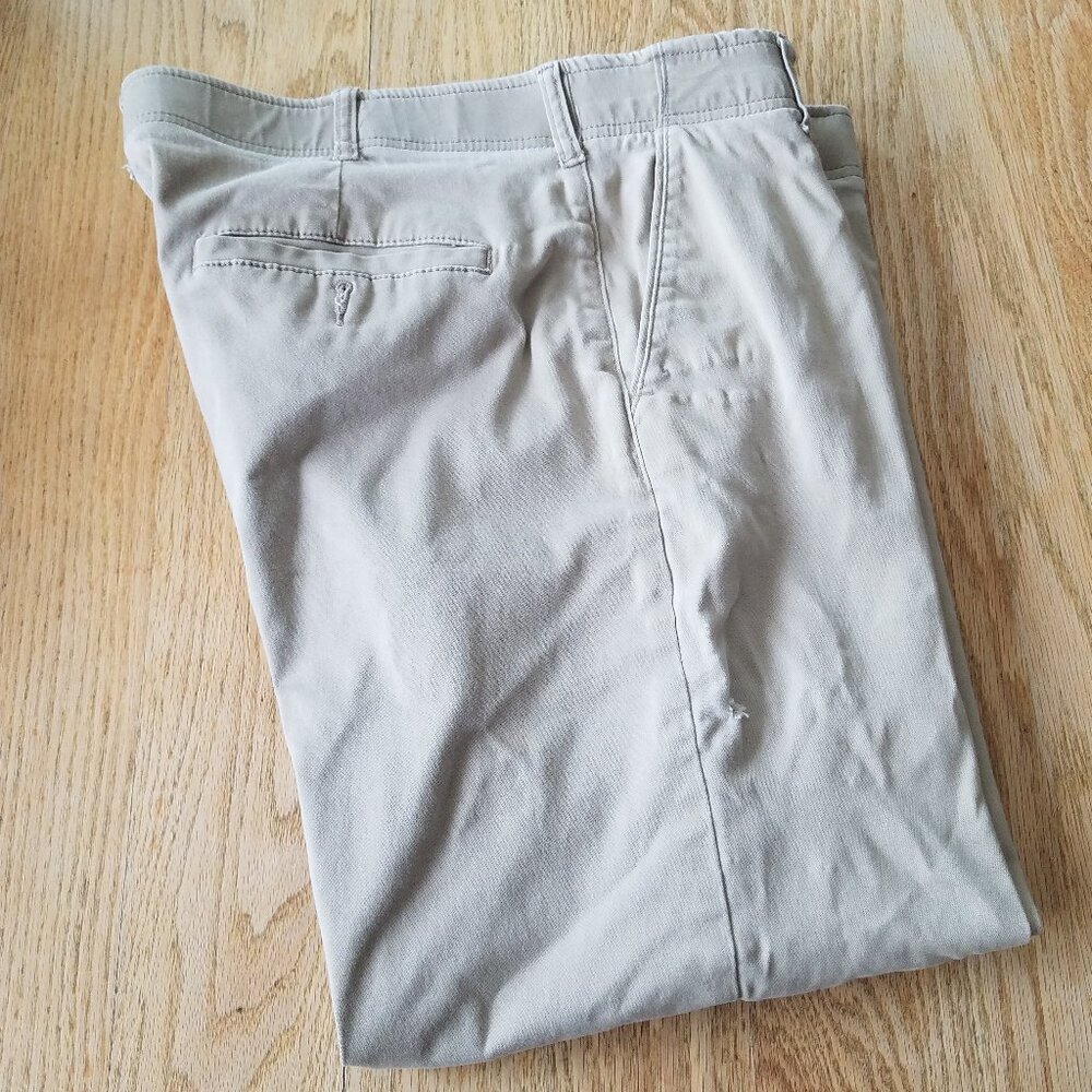 Lee Slim Straight Beige Flat Front Khaki Pants Mens Size Actual 35x25